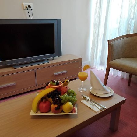 Hotel Park إيفانييتسا المظهر الخارجي الصورة