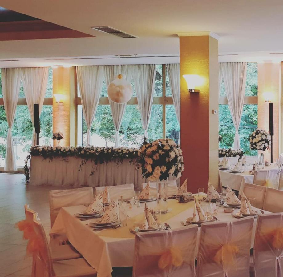 Hotel Park إيفانييتسا المظهر الخارجي الصورة
