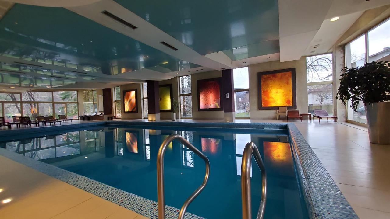 Hotel Park إيفانييتسا المظهر الخارجي الصورة