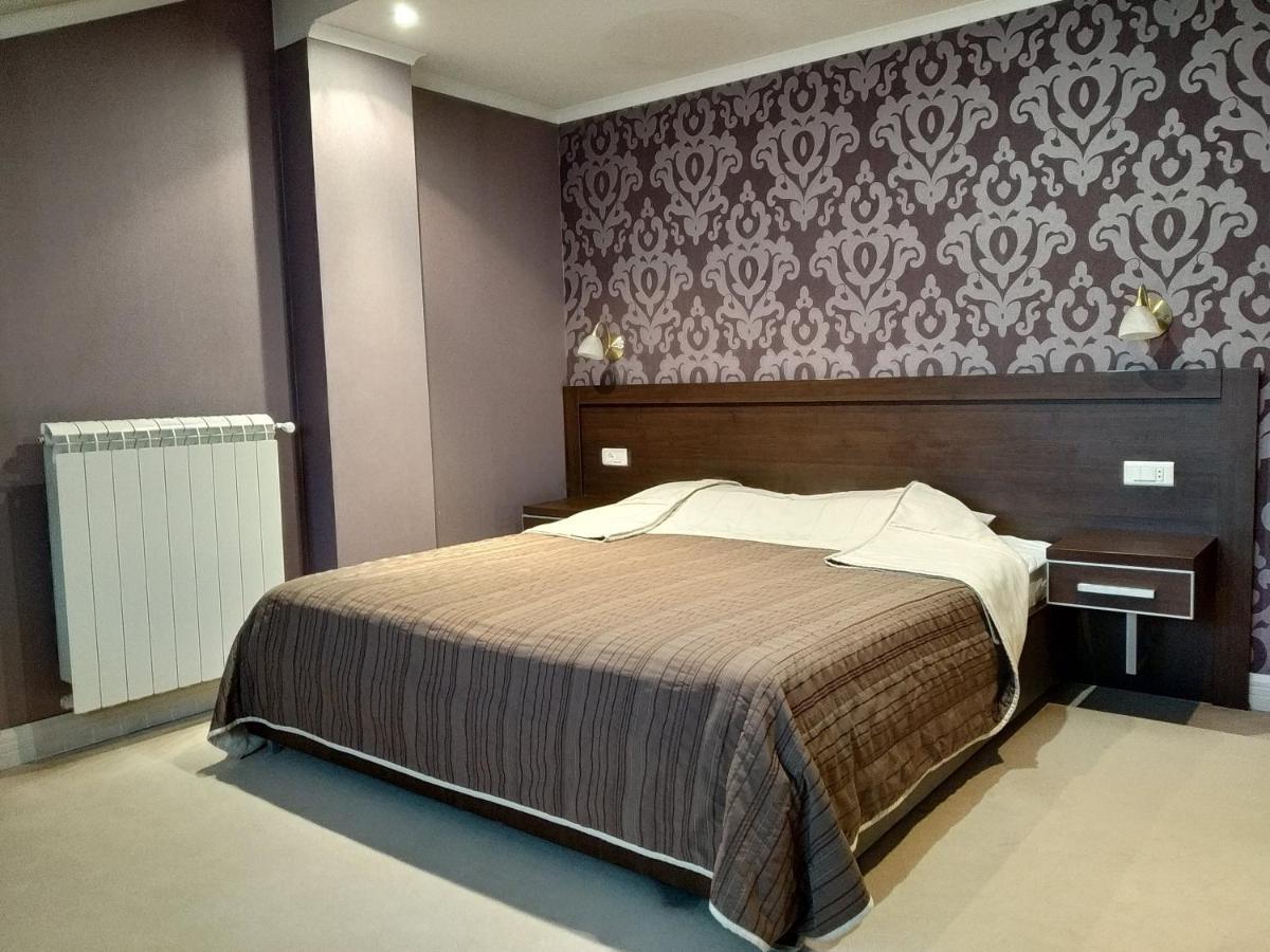Hotel Park إيفانييتسا المظهر الخارجي الصورة